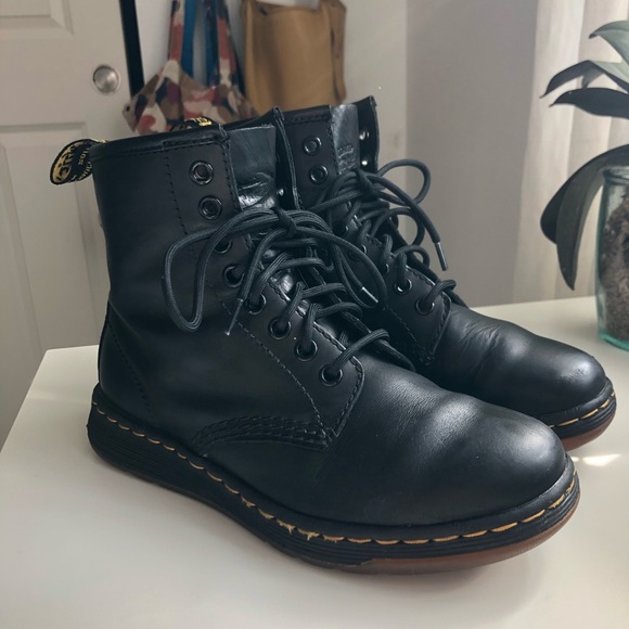 dr marten newton boot
